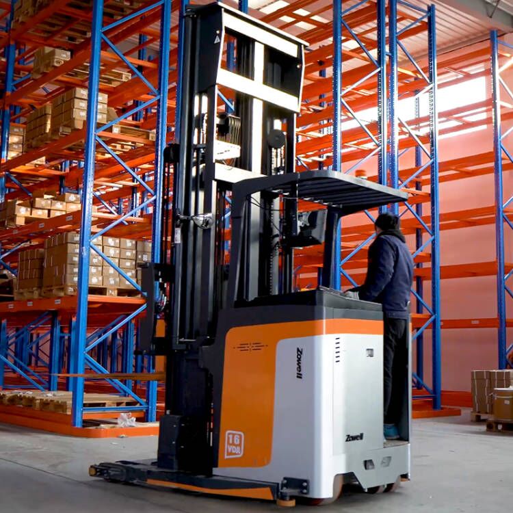 Lorsque vous choisissez chez Zowell VNA Forklifts...